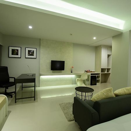 Trendy Hotel Nakhon Pathom Exteriör bild