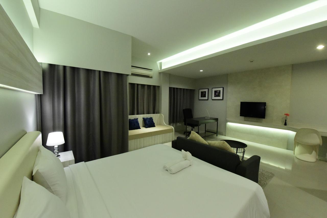 Trendy Hotel Nakhon Pathom Exteriör bild