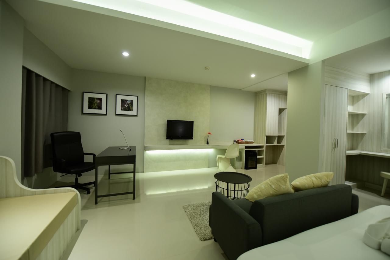 Trendy Hotel Nakhon Pathom Exteriör bild
