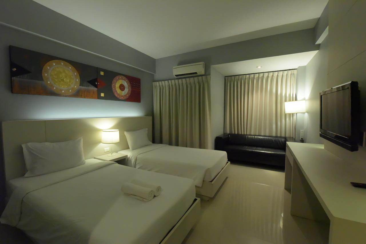 Trendy Hotel Nakhon Pathom Exteriör bild